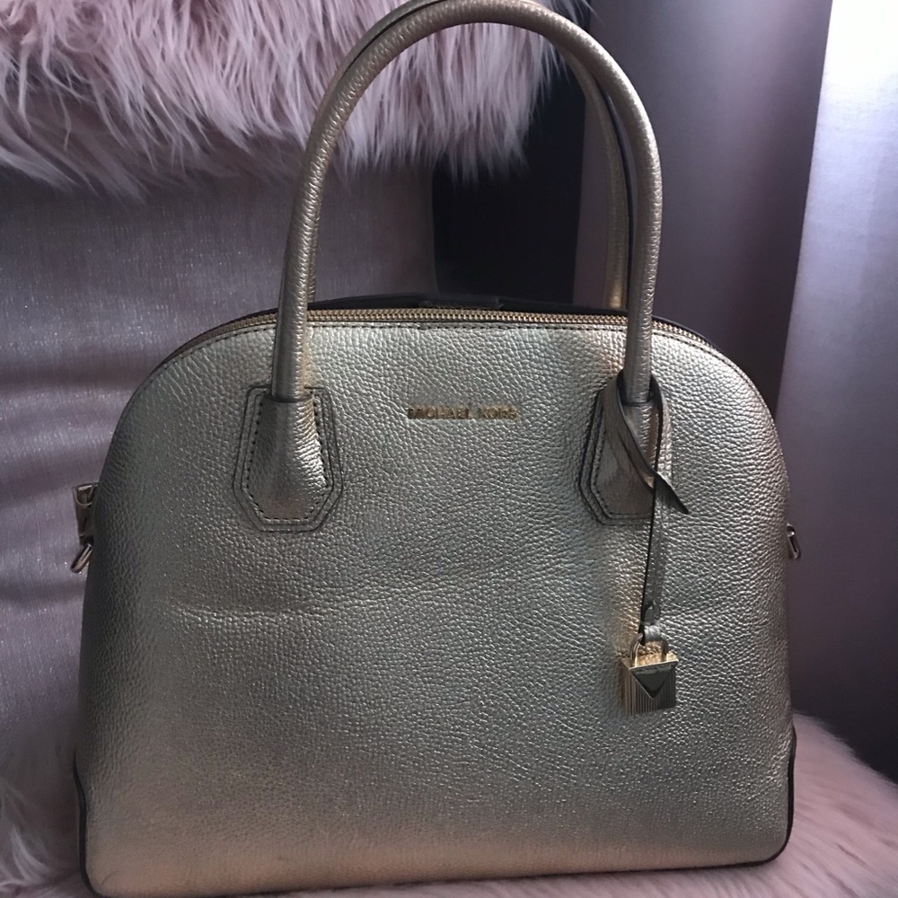Michael Kors - Picture 2 of 5